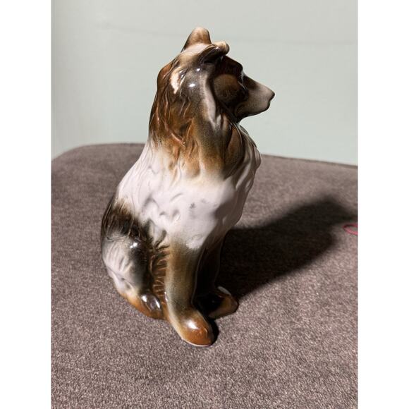 Signed BRASIL Sitting Collie Dog Figure, Painted Porcelain, 7" - Picture 3 of 16